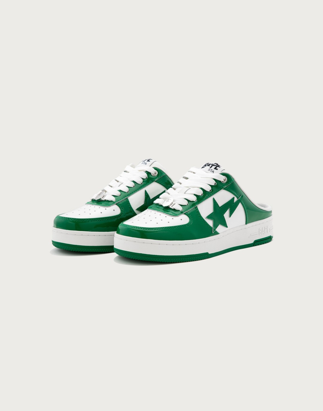 A BATHING APEが新作サンダル「BAPE STA CLOG #1」を発表！