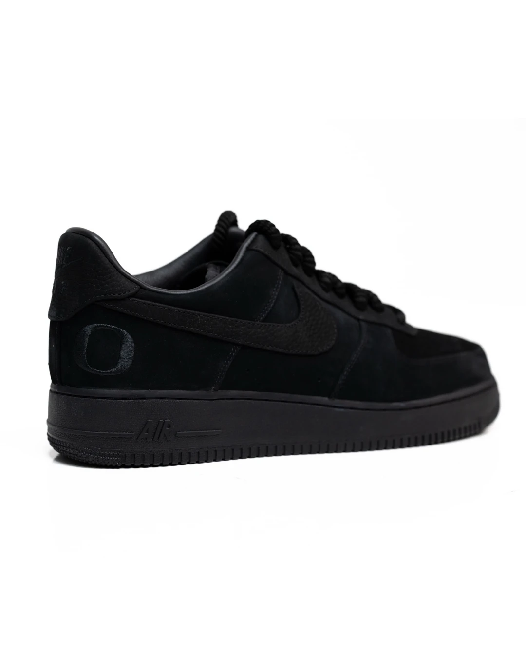 Goss!p｜NCAA x NIKEの新作 AIR FORCE 1 LOW LUXEが登場！