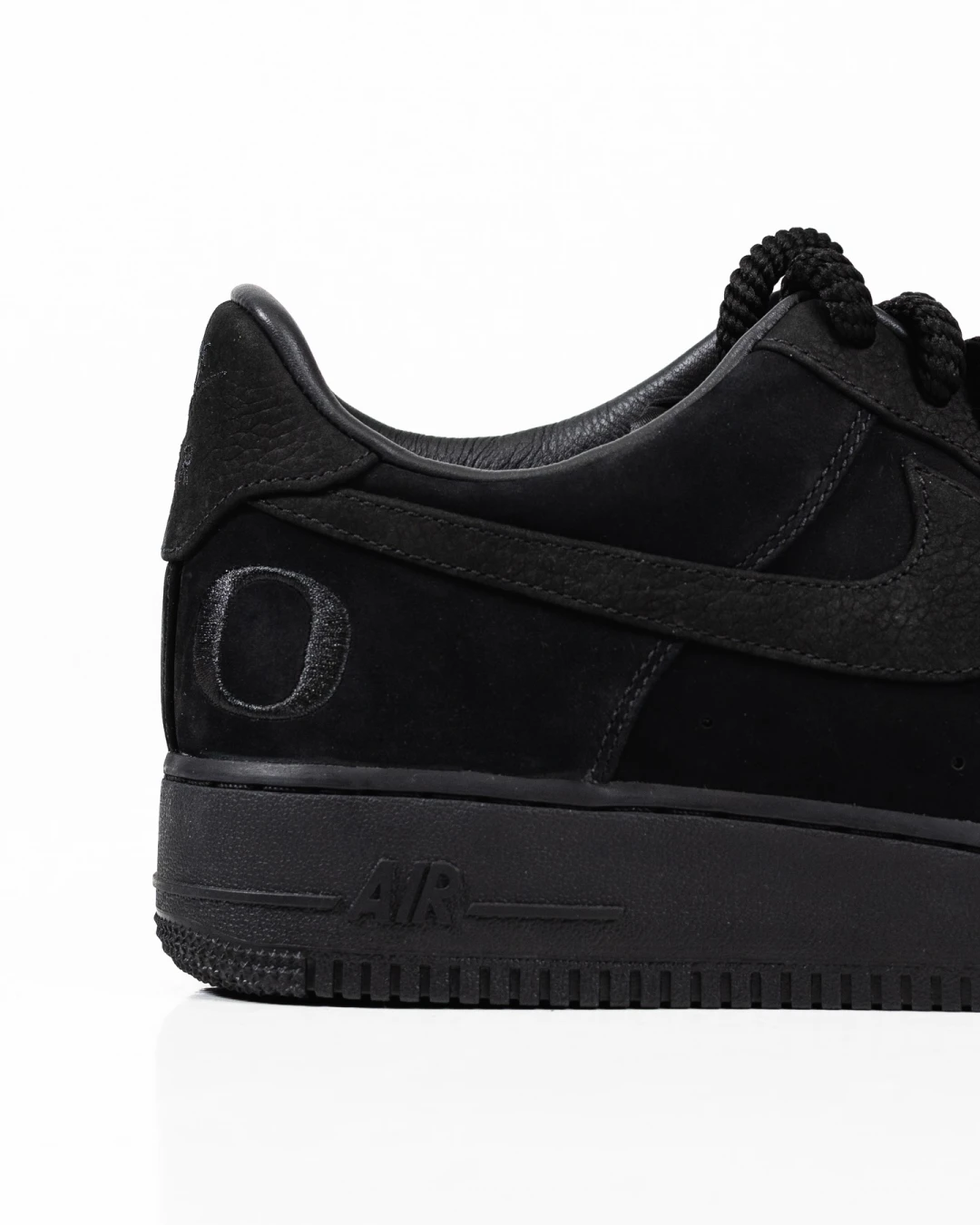 Goss!p｜NCAA x NIKEの新作 AIR FORCE 1 LOW LUXEが登場！