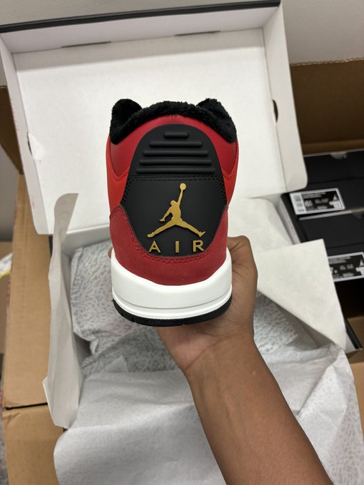 NIKE AIR JORDAN 3 RETRO “Santa” 2026年11月21日発売