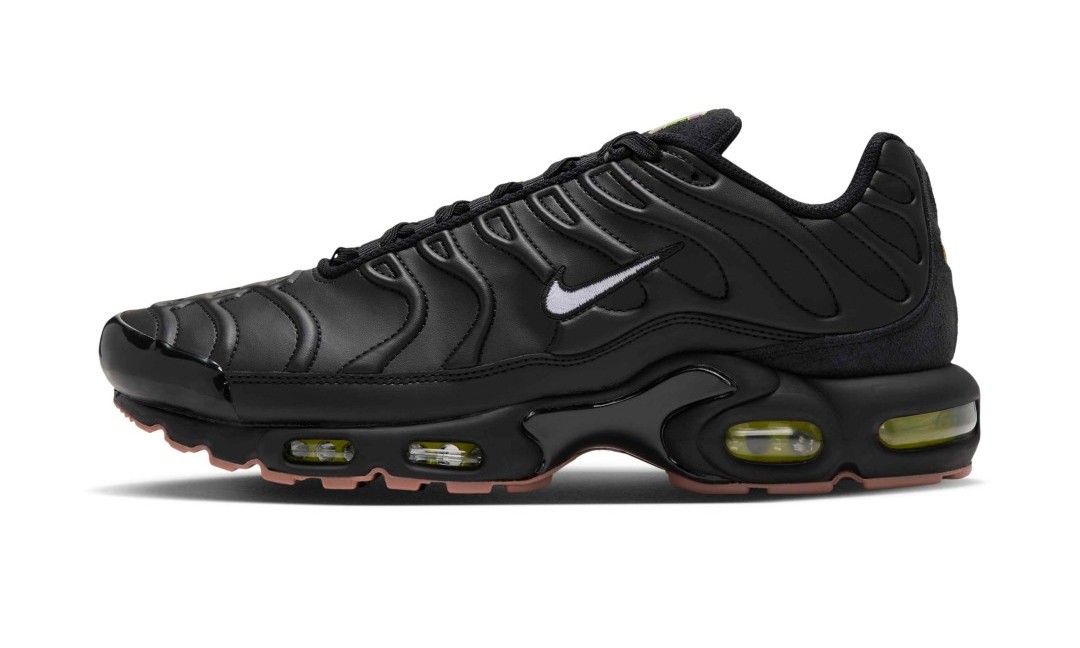 NIKE AIR MAX PLUS “プレミア/ブラック/ボルト”が10/23発売