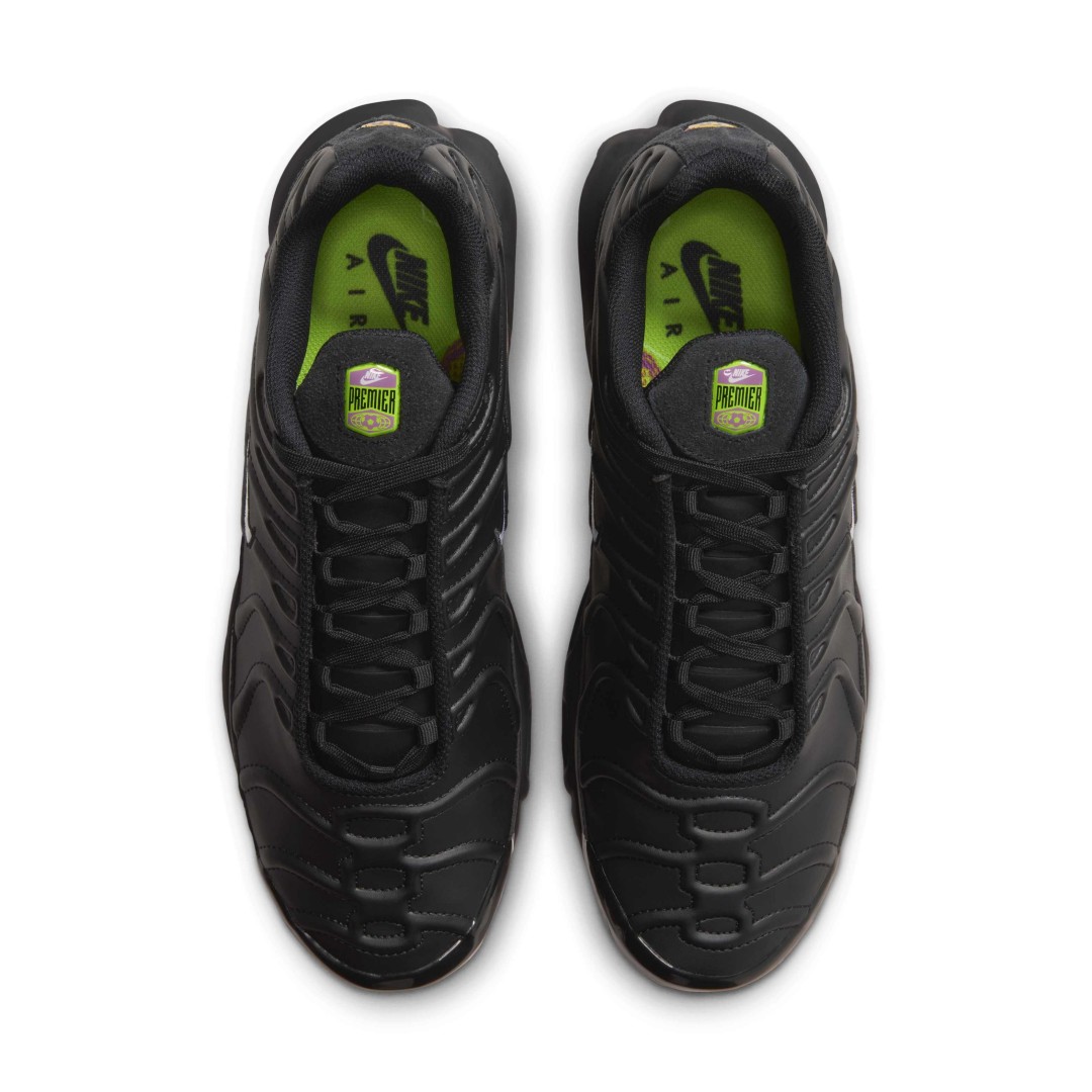 NIKE AIR MAX PLUS “プレミア/ブラック/ボルト”が10/23発売