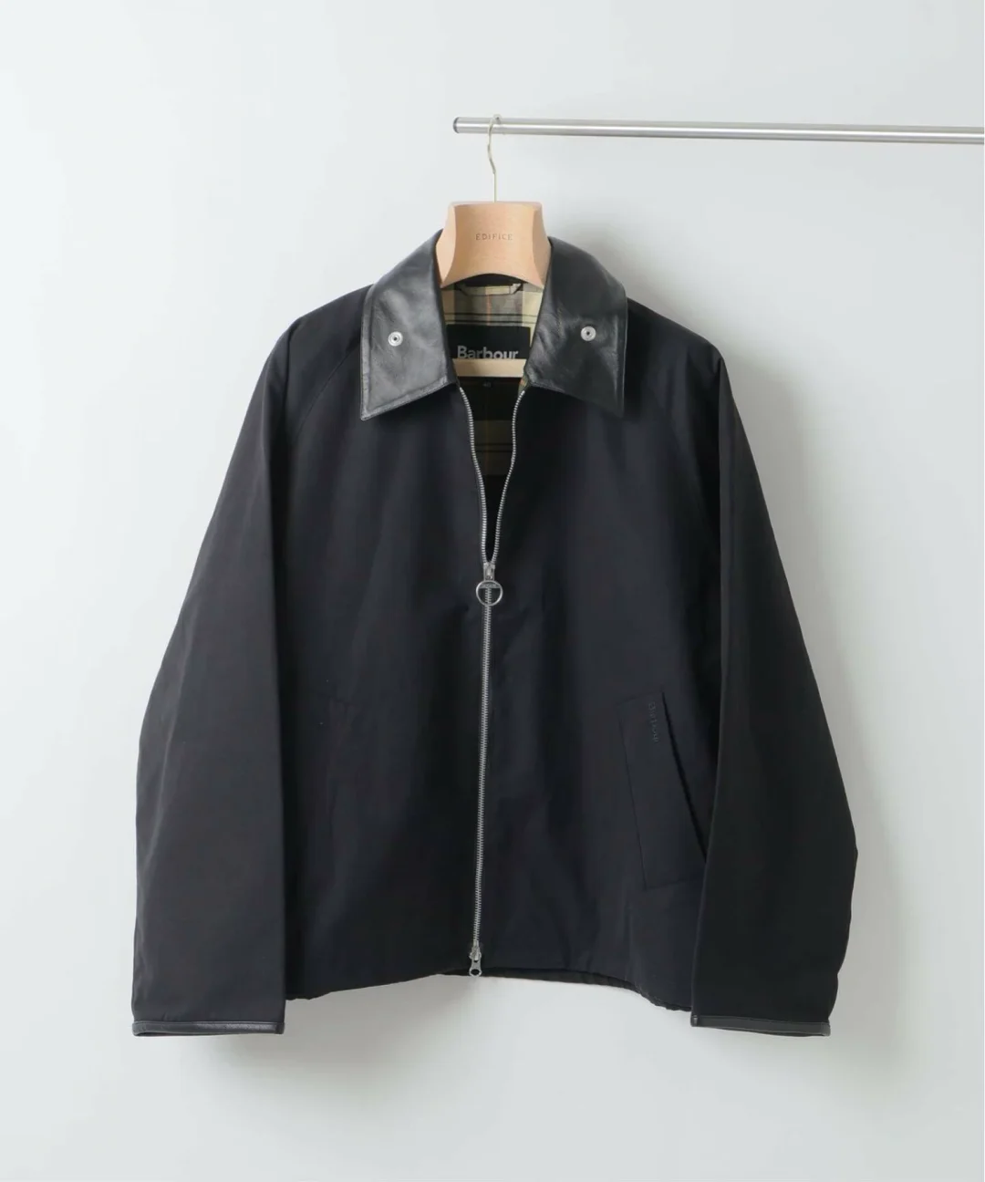 Barbour × EDIFICE 2026 FW 別注モデル「TRANSPORT MODIFY」9月発売