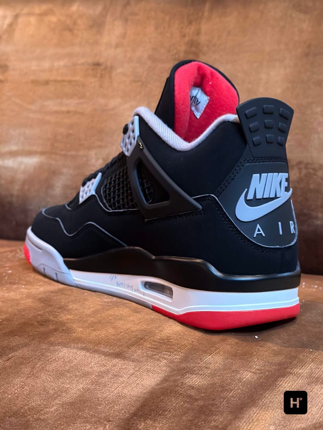 2026年11月27日復刻予定!NIKE AIR JORDAN 4 OG “Bred”