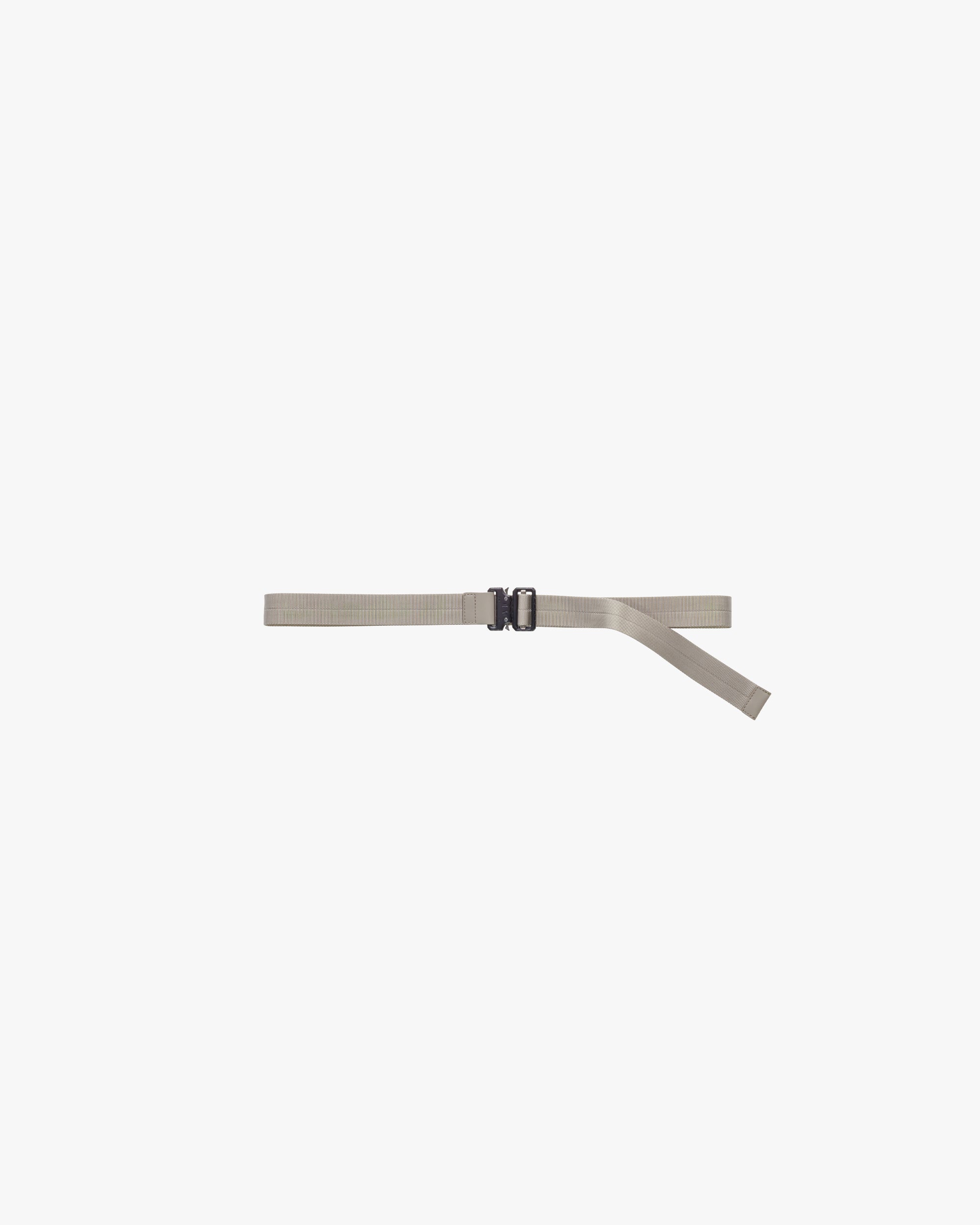 Graphpaper新作 Nylon Riggers Beltをチェック！