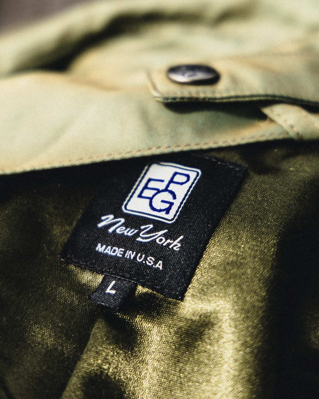 BEAMS PLUS × ENGINEERED GARMENTS 別注トレンチコートが10/17発売