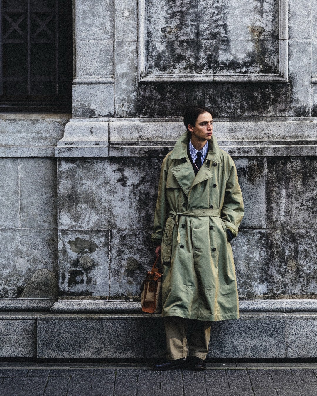 BEAMS PLUS × ENGINEERED GARMENTS 別注トレンチコートが10/17発売