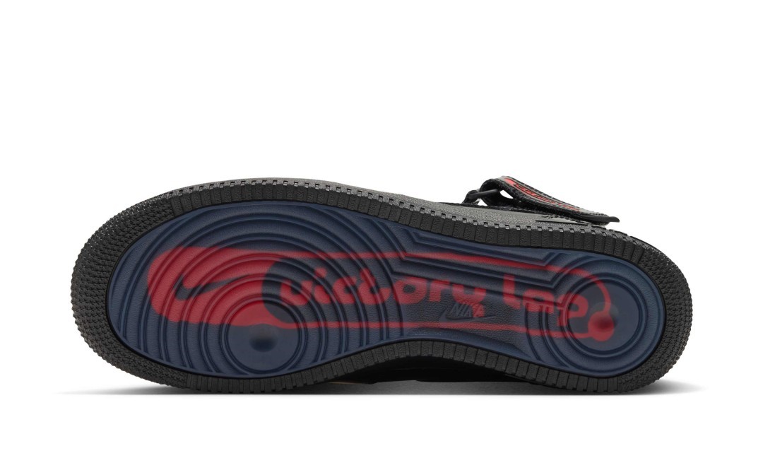 Victory Lap Radio × NIKE AIR FORCE 1 MID “Black”が2026年秋冬に登場！