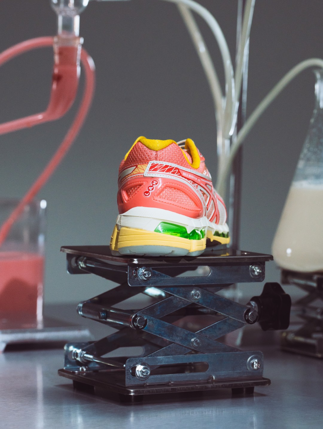 Goss!p|ASICSとSneakerLAHのコラボ!GEL-KAYANO 20が登場
