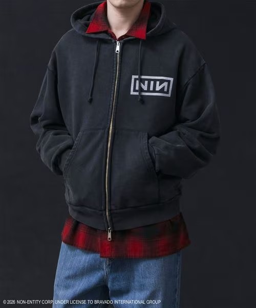 NINE INCH NAILS × monkey time 2026 FW 別注プリントジップフーディーが11月上旬に登場