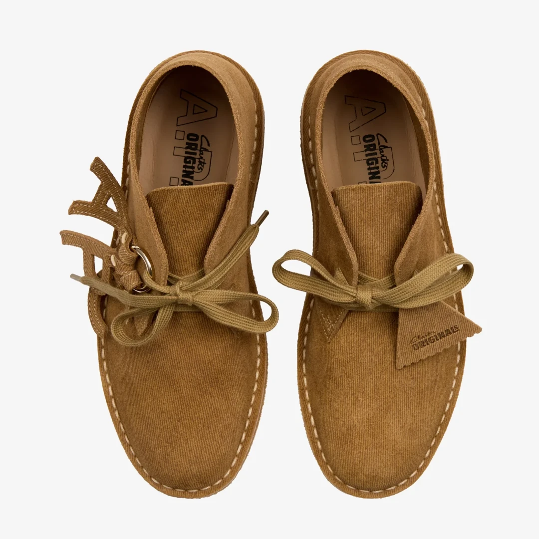 A.P.C. × Clarks Originals コラボモデルが10/2発売決定