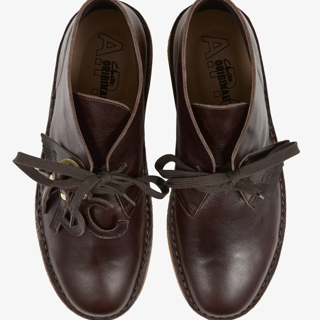 A.P.C. × Clarks Originals コラボモデルが10/2発売決定