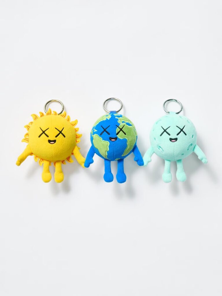 ユニクロとKAWSの新作『KAWS UNIVERSE』が登場！