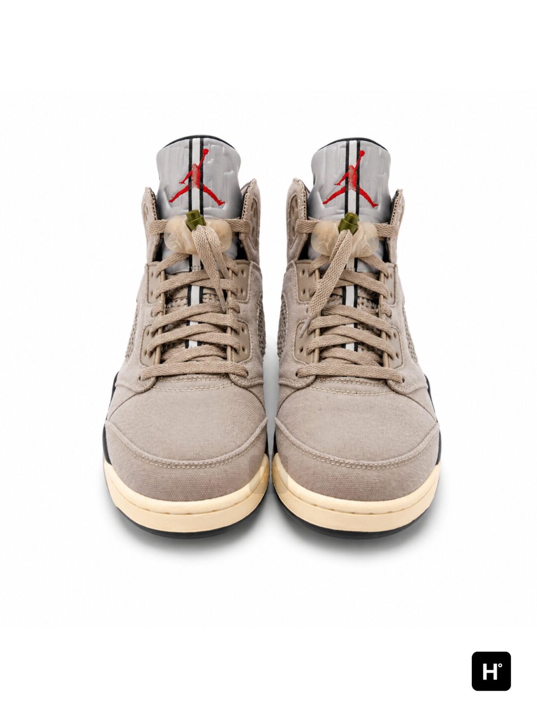UNDEFEATED × NIKE AIR JORDAN 5 RETRO OG SP 発売日決定