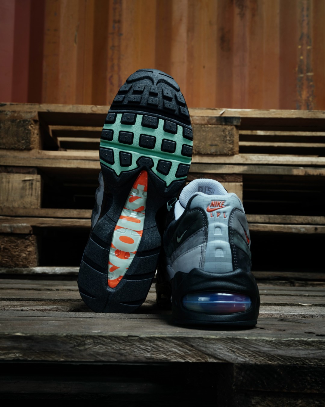 Goss!p｜リバプールの誇りを纏ったNIKE AIR MAX 95が登場