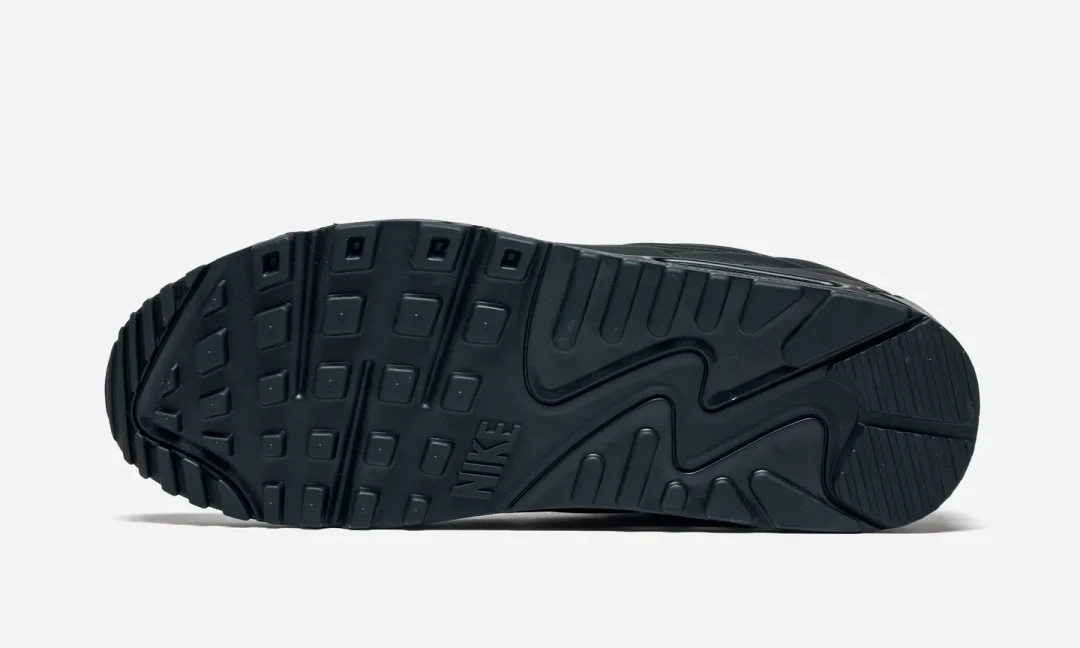 NIKE AIR MAX 90 SP “Triple Black”が10月10日発売