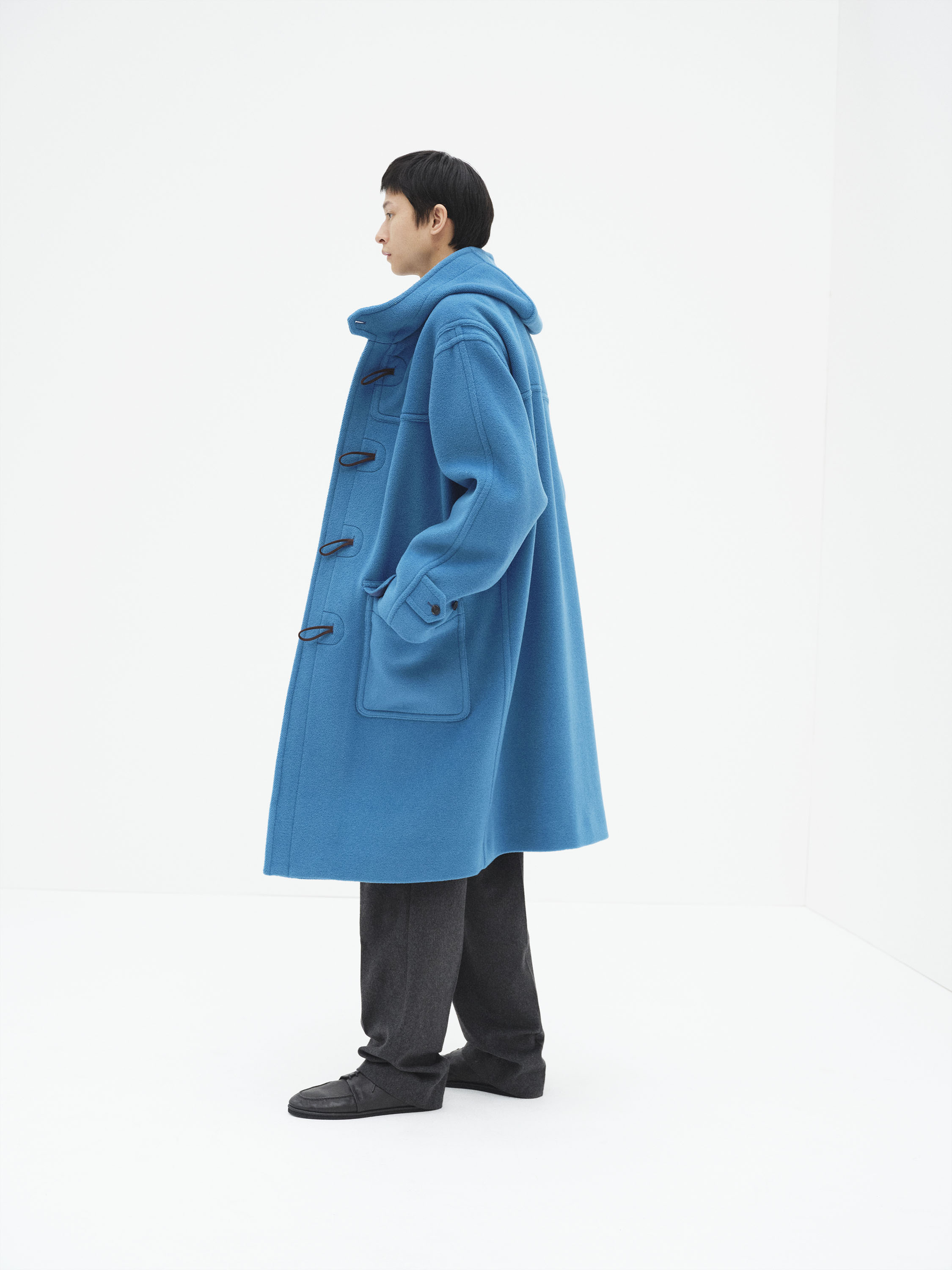 AURALEEの新作「WOOL HERRINGBONE DUFFLE COAT」登場