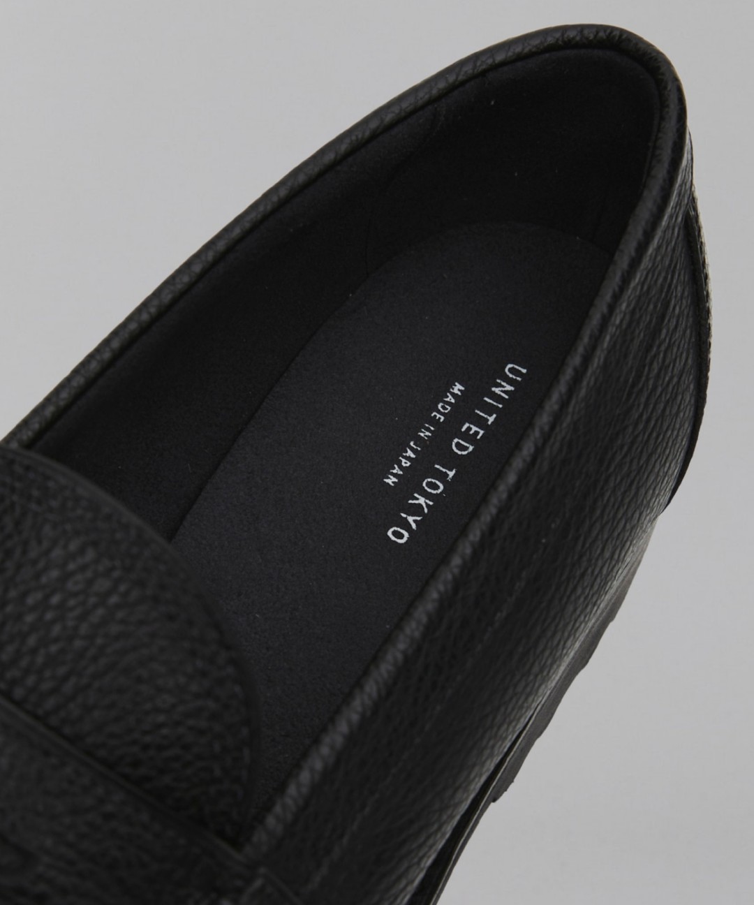 ユナイテッドトウキョウの新作「Vibram LEATHER LOAFER」が登場