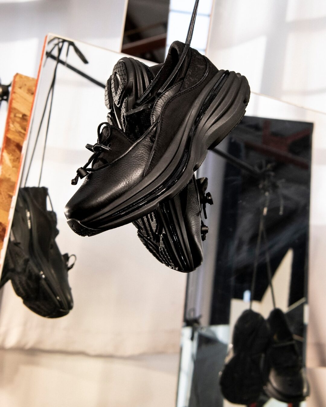 HOKAの新作スニーカー「BONDI MARY JANE」が再登場！