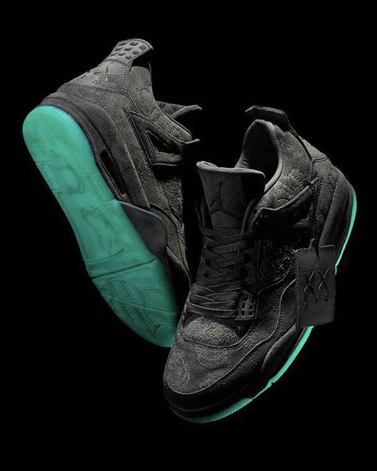 Goss!p｜KAWS × NIKE AIR JORDAN 4 SP “Dark Grey” [JU4624-002]が2027年夏発売予定