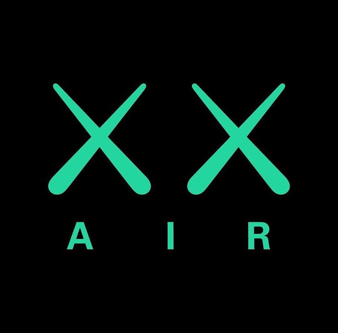 Goss!p｜KAWS × NIKE AIR JORDAN 4 SP “Dark Grey”が2027年夏登場