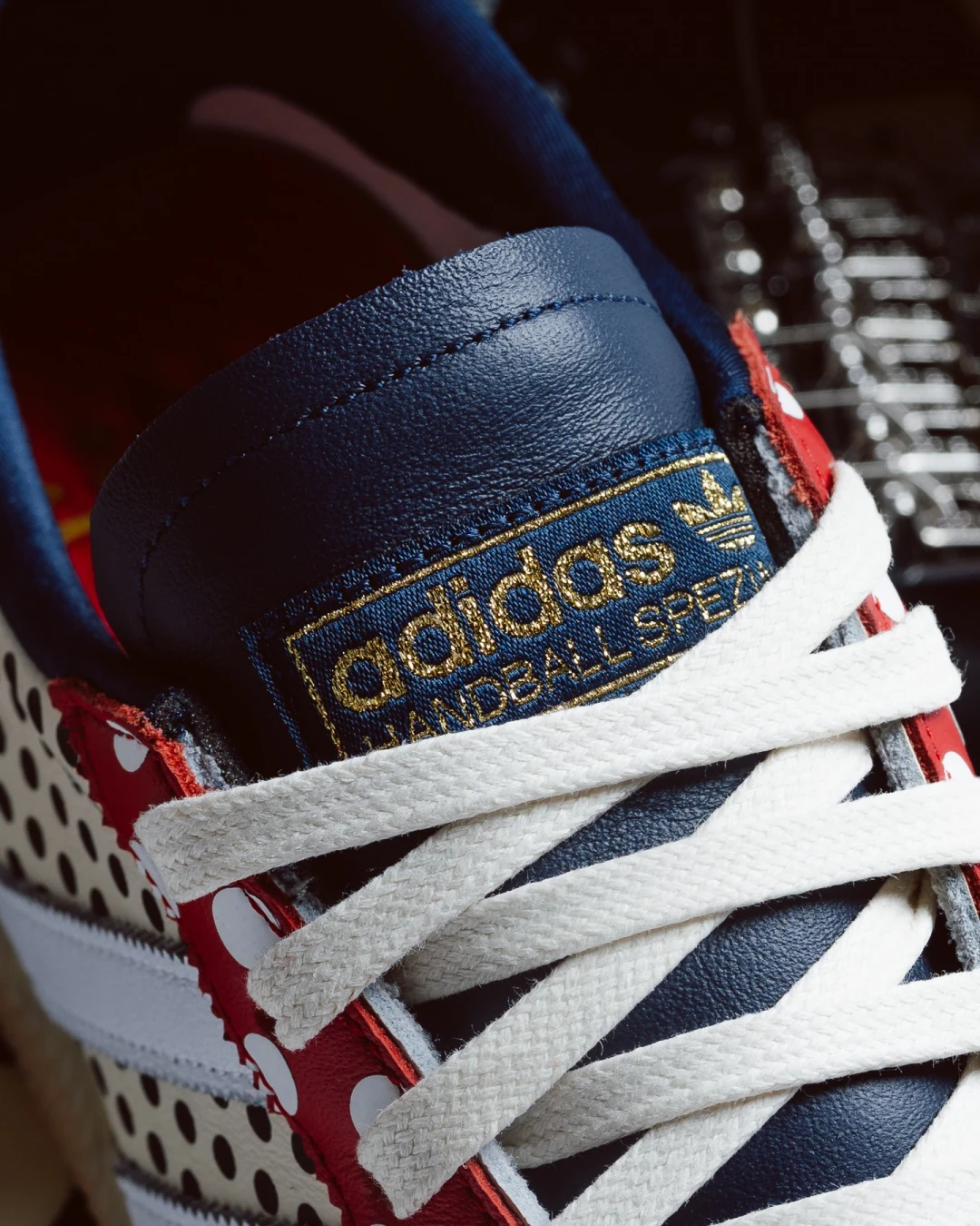 Goss!p｜Sneaker Politicsとadidasのコラボスニーカーが登場！