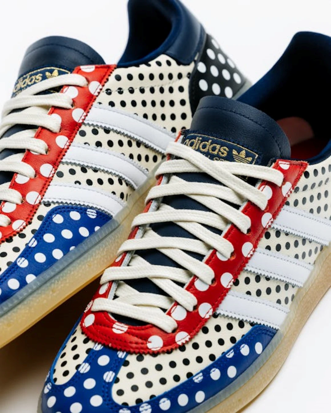Goss!p｜Sneaker Politicsとadidasのコラボスニーカーが登場！