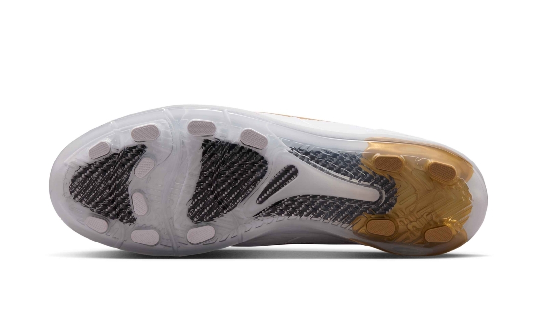 NIKE CRYOSHOT TIEMPO LEGEND R10 ロナウジーニョモデルが10/14登場