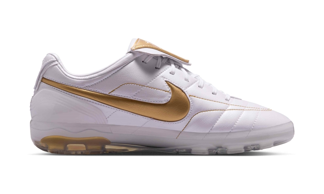 NIKE CRYOSHOT TIEMPO LEGEND R10 ロナウジーニョモデルが10/14登場