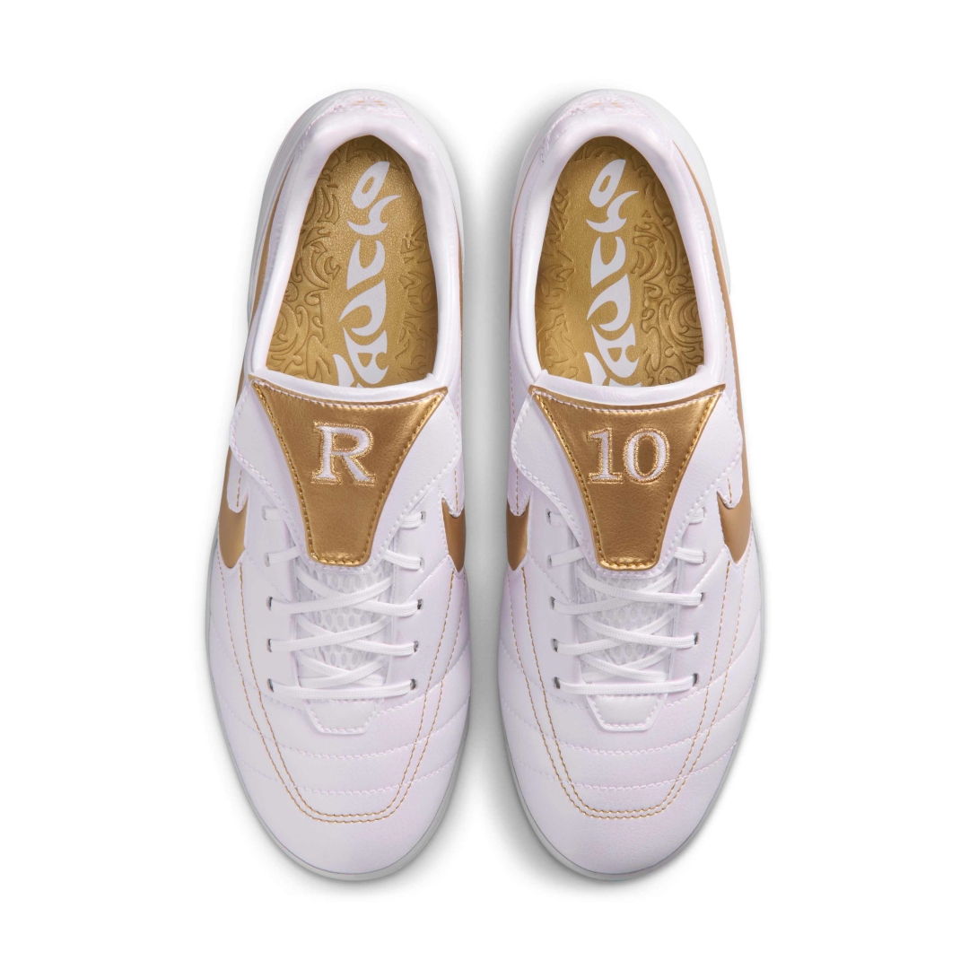 NIKE CRYOSHOT TIEMPO LEGEND R10 ロナウジーニョモデルが10/14登場