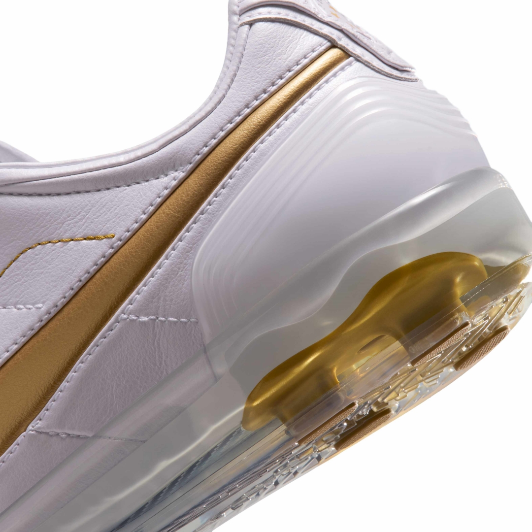 NIKE CRYOSHOT TIEMPO LEGEND R10 ロナウジーニョモデルが10/14登場