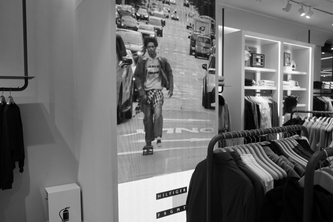 FRAGMENT × TOMMY HILFIGER コラボアイテムが10/14 & 10/15に登場