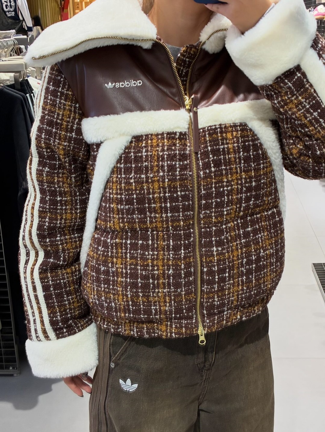 Goss!p｜adidas Originalsの新作「ツイード パディング ジャケット」が登場