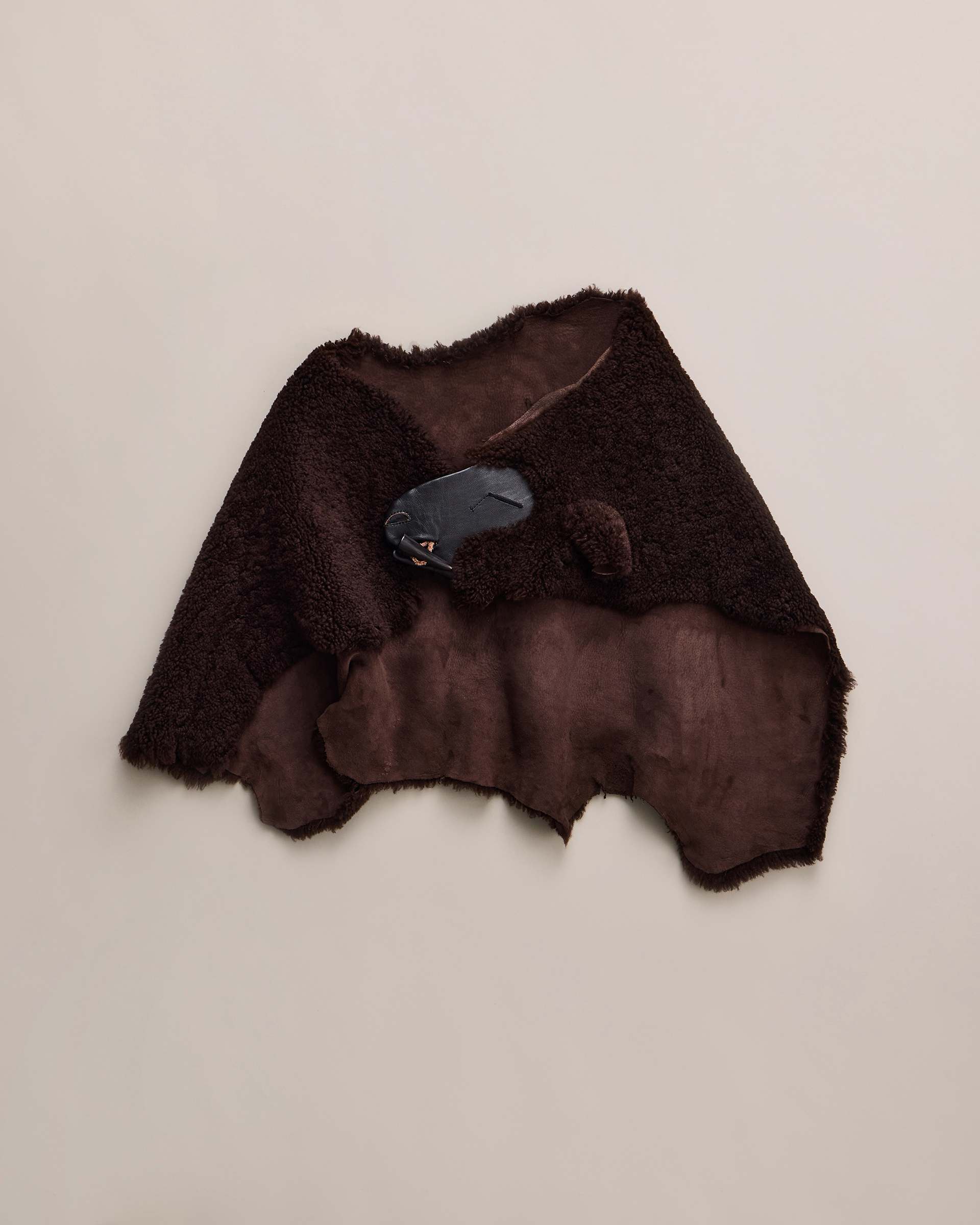 NICENESS NN-3301A18TRACY Merino Mouton Capelet 発売日未定