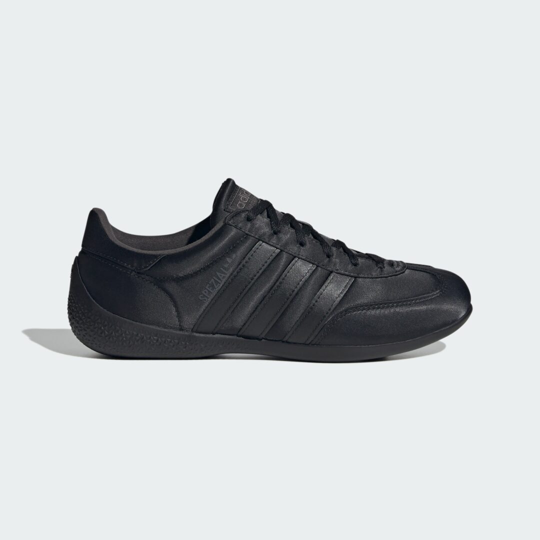 adidas Originals HANDBALL SPEZIAL LO PRO “Triple Black”が登場！