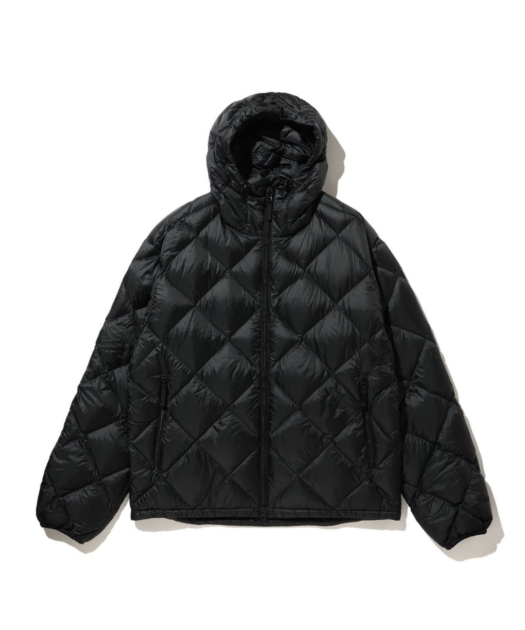 BEAMS 2026 FW ライトウェイト ダウン フーディが11月下旬に登場