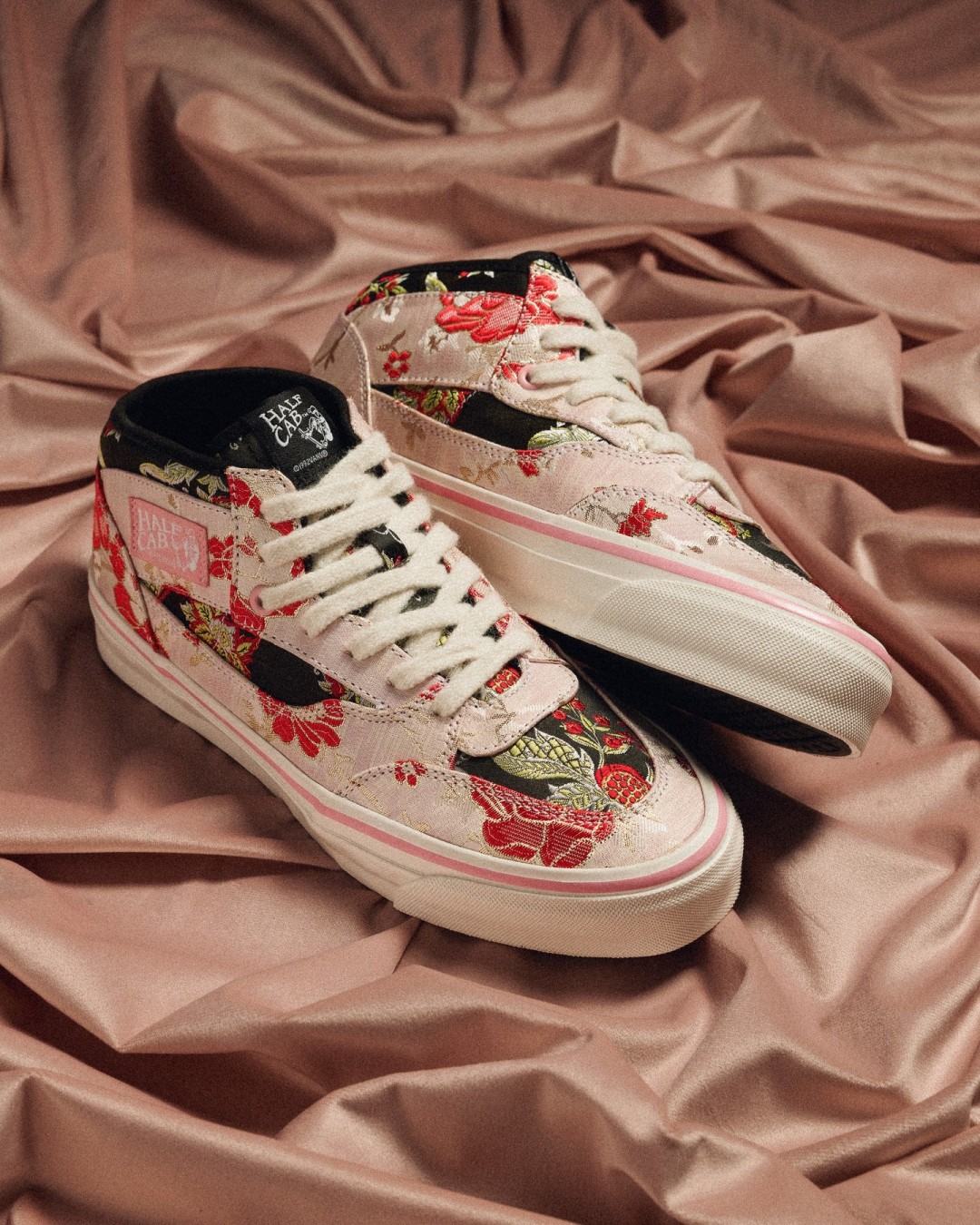Goss!p｜新作！VANS OTW Half Cab 33 Decon Vibram “Floral”の魅力