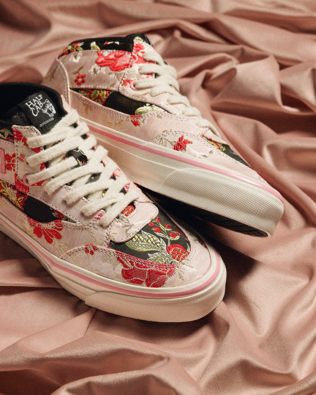 Goss!p｜新作！VANS OTW Half Cab 33 Decon Vibram “Floral”の魅力