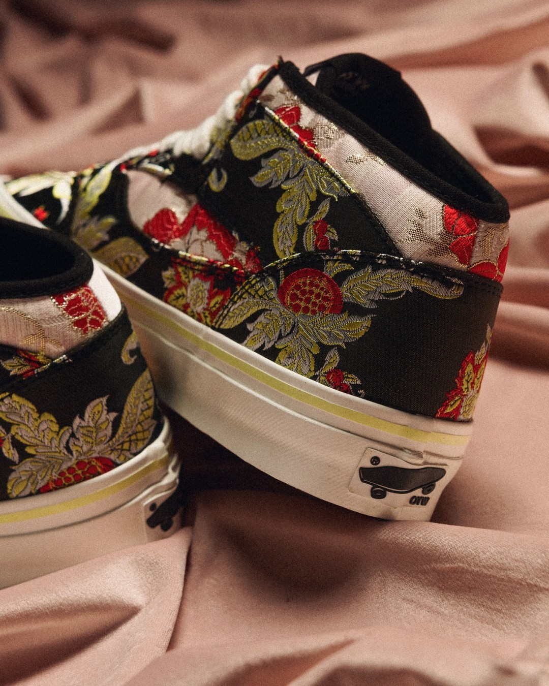 Goss!p｜新作！VANS OTW Half Cab 33 Decon Vibram “Floral”の魅力