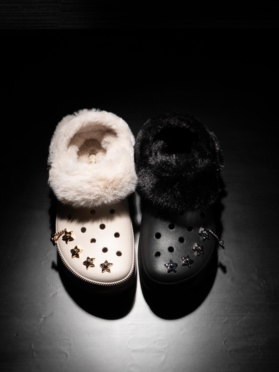 アトモス限定！Crocs BAE LINED METAL MINIS CLOG登場