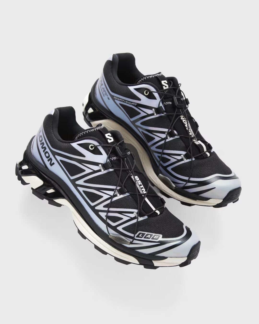 BSTNとSalomonのコラボスニーカー、10月10日発売