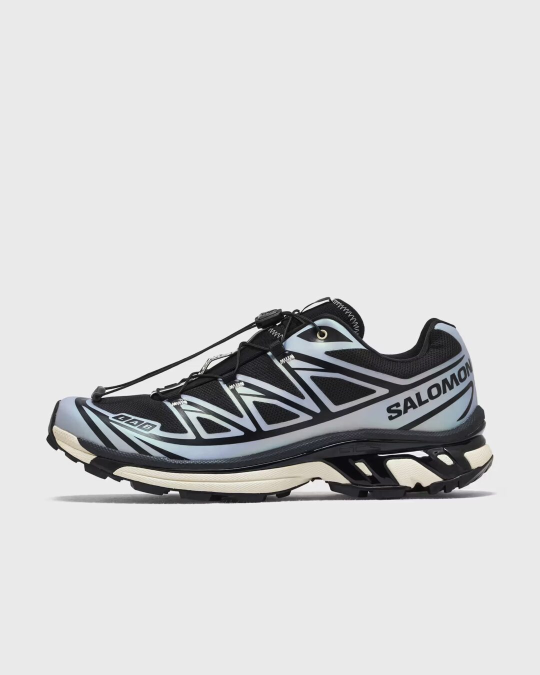 BSTNとSalomonのコラボスニーカー、10月10日発売