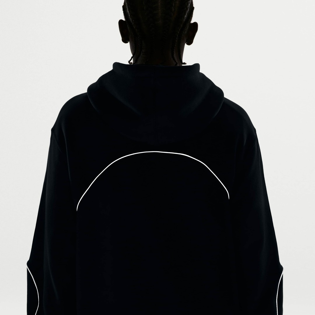リーク|ドレイクとNIKEの新作アパレルが登場!