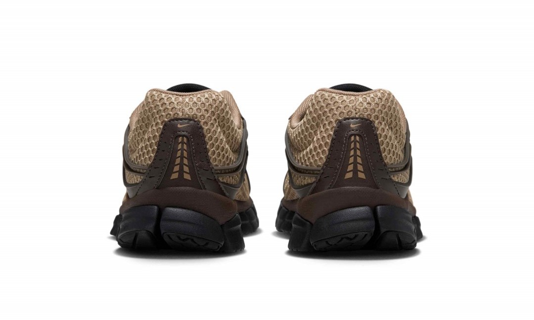 ビームス限定展開！NIKE ZOOM SKYLON 11 “Parachute Beige”