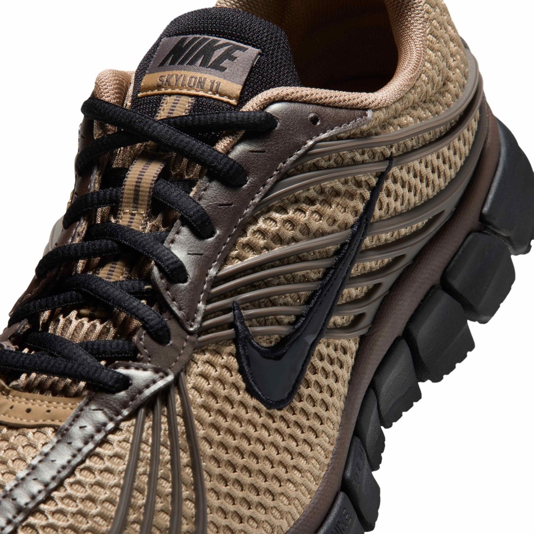 ビームス限定展開！NIKE ZOOM SKYLON 11 “Parachute Beige”
