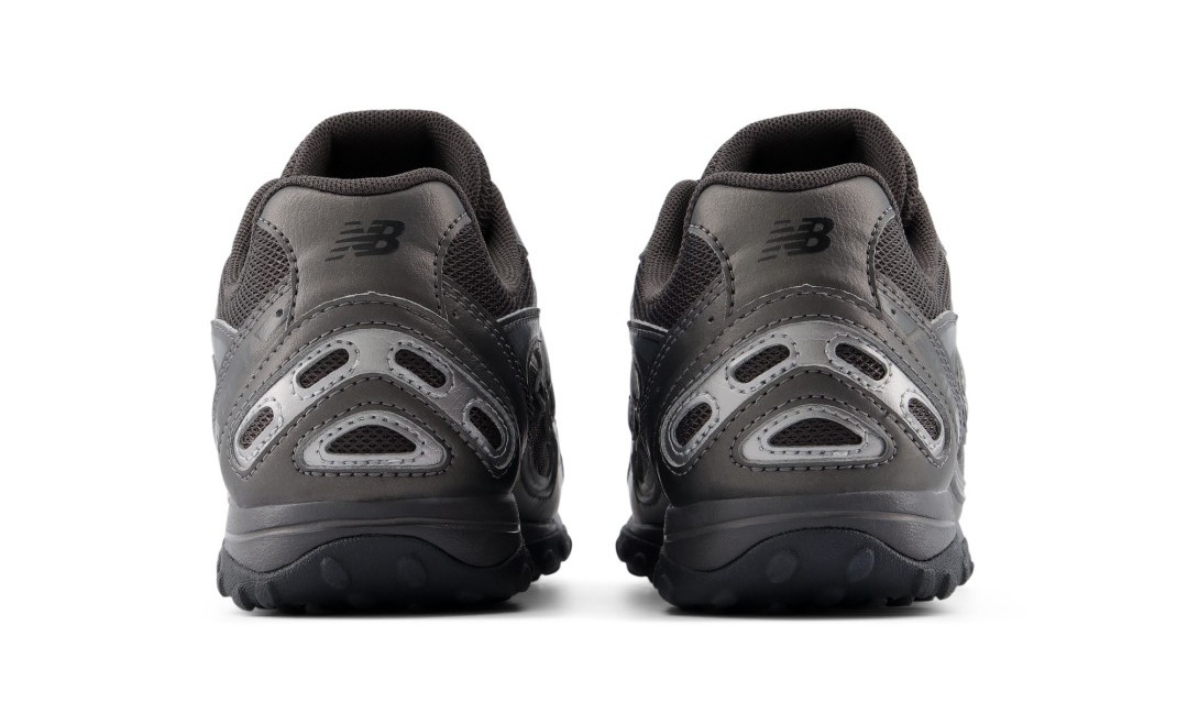 ニューバランス U204L CMC “BLACK/DARK SILVER METALLIC” 10/7発売