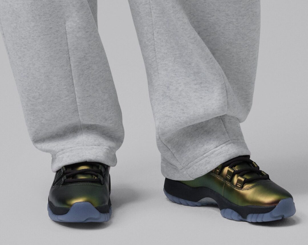 【11月11日発売】NIKE W AIR JORDAN 11 “Space Jam Magic Ball”