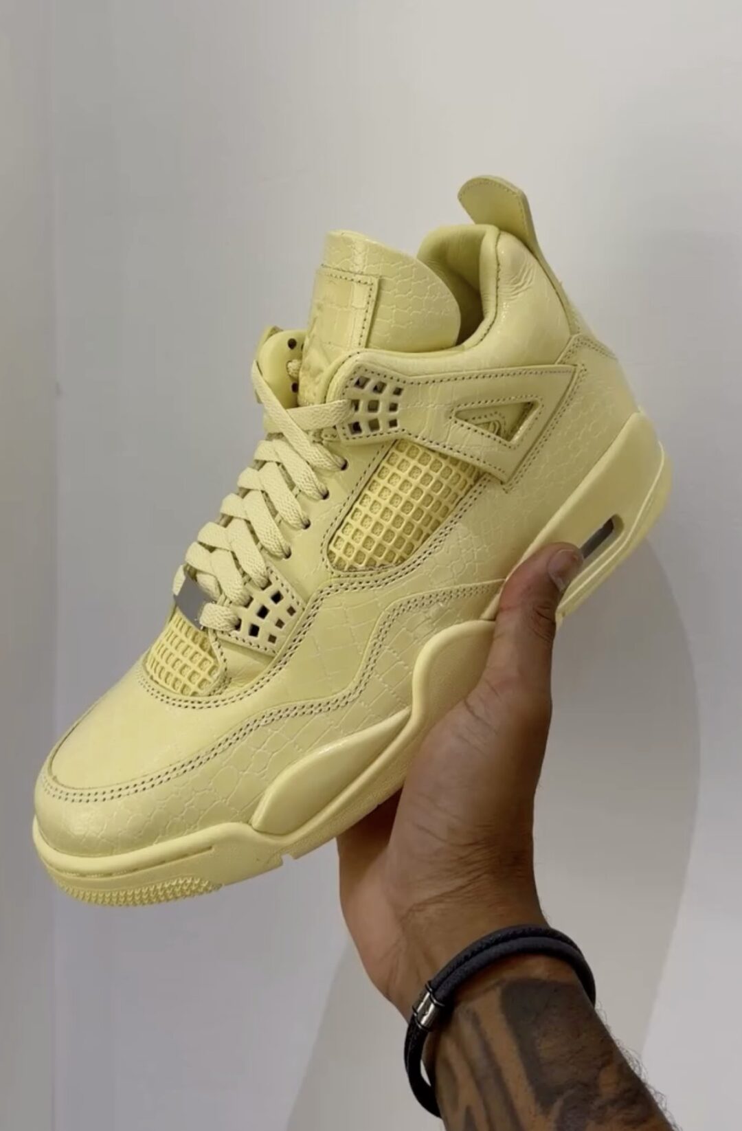 J Balvin x NIKE AIR JORDAN 4 RETRO OG SP “Lemonade” 10/2発売