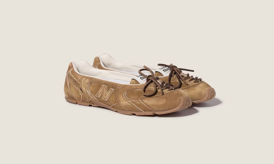 MIU MIUとNew Balanceの新作バレリーナスニーカー登場！