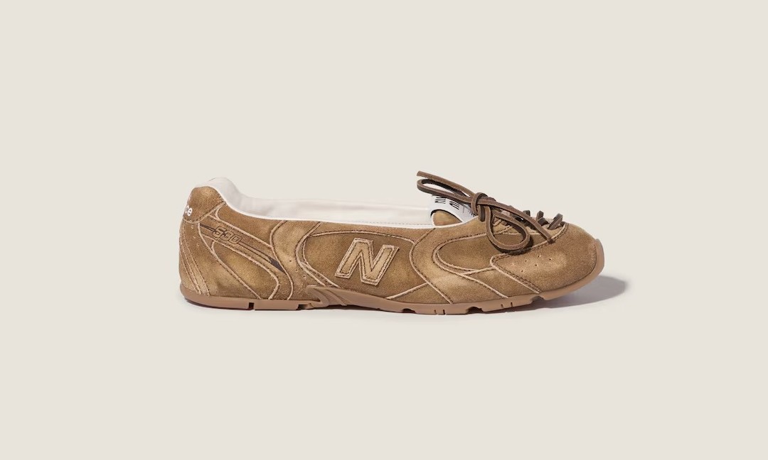 MIU MIUとNew Balanceの新作バレリーナスニーカー登場！